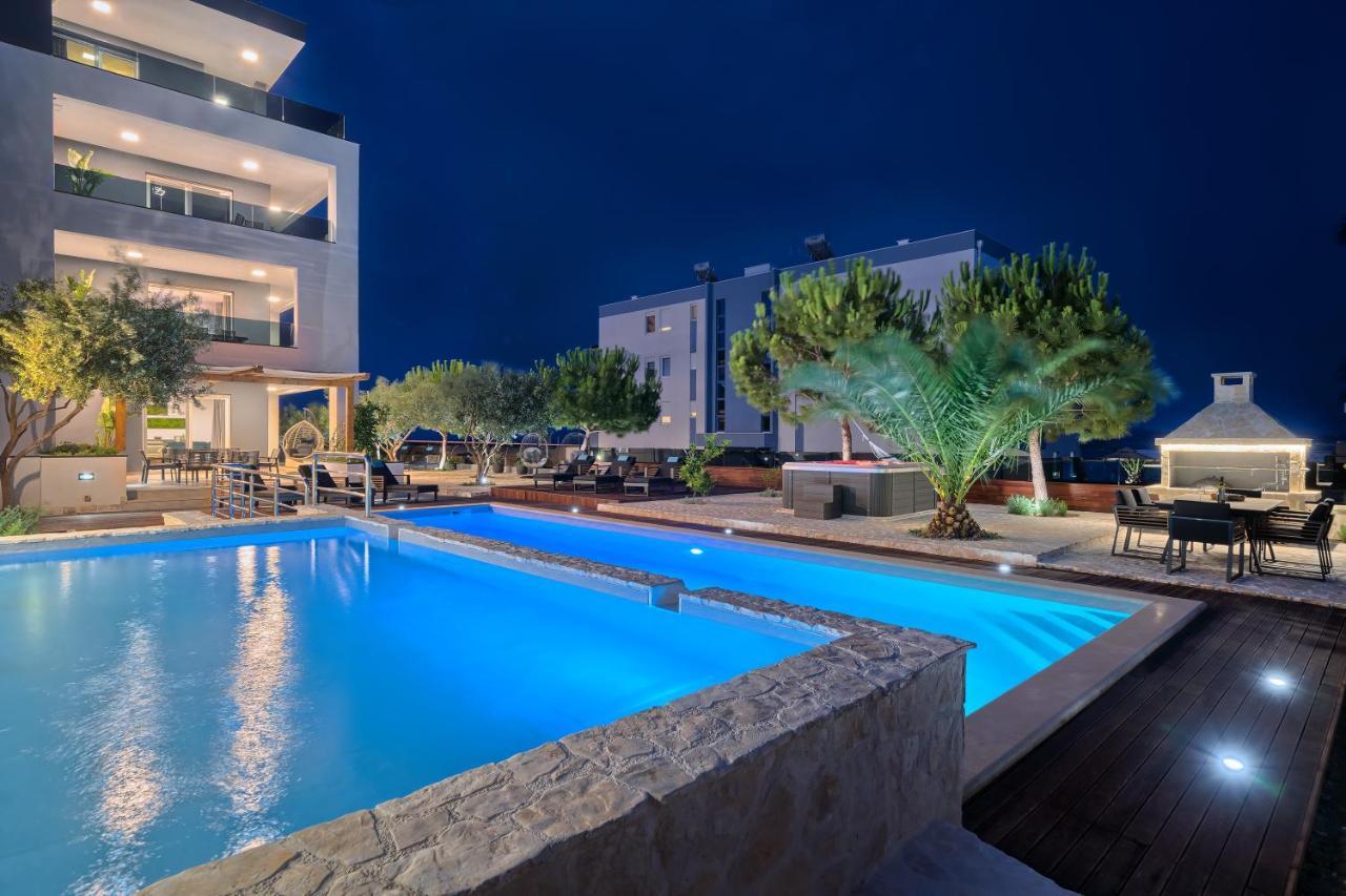 Liberty Living Apartments สปลิท ภายนอก รูปภาพ