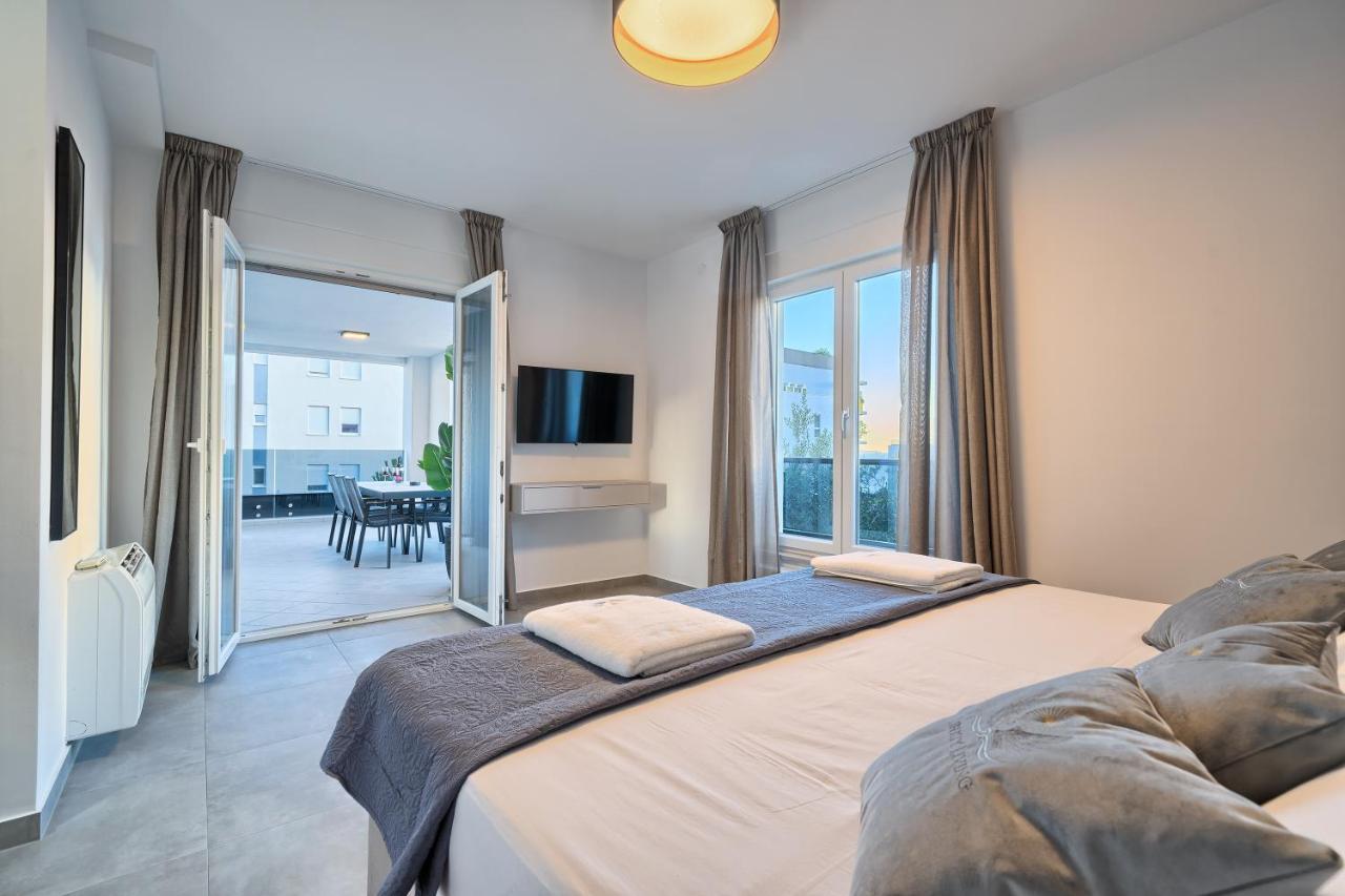 Liberty Living Apartments สปลิท ภายนอก รูปภาพ