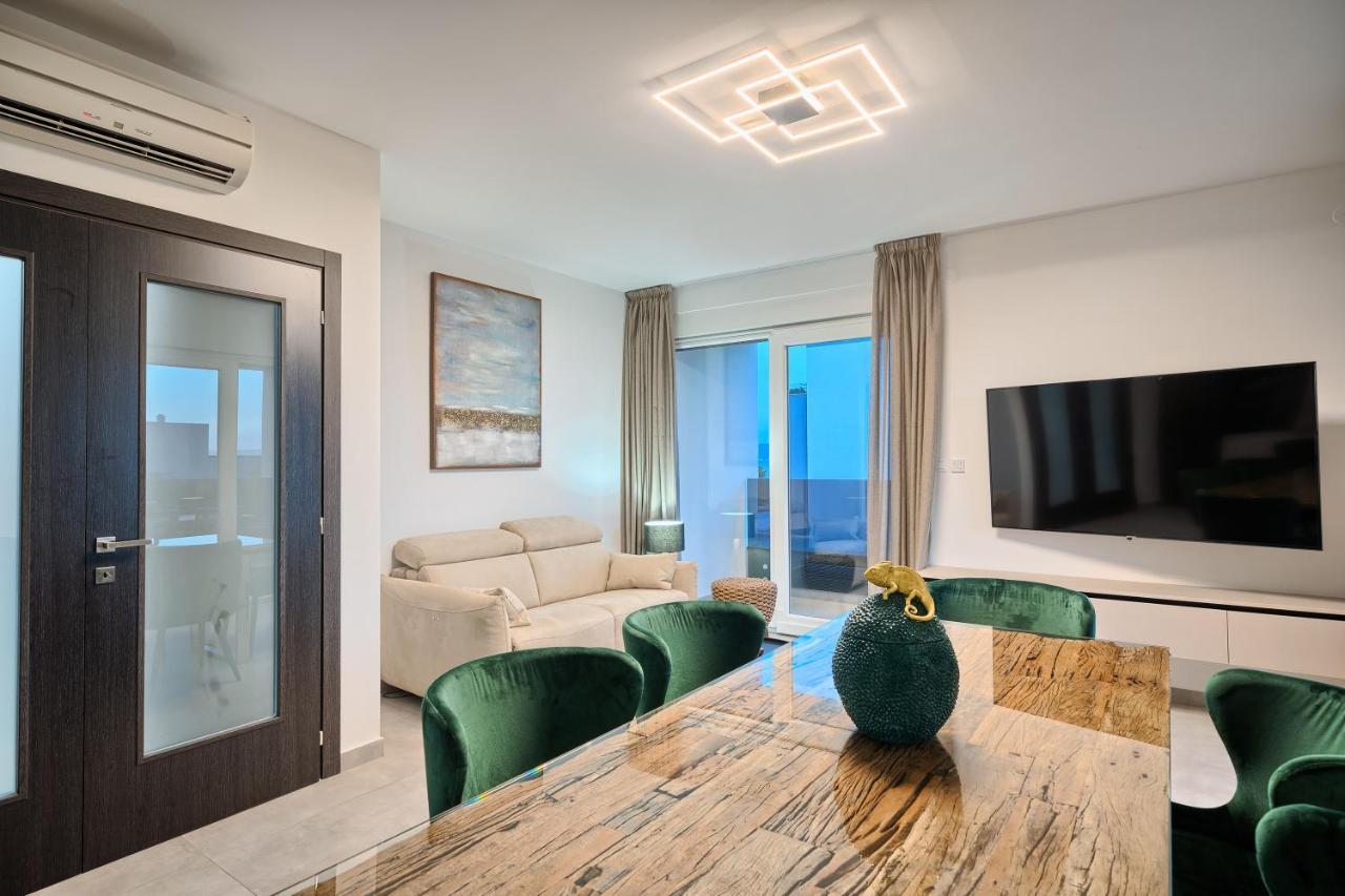 Liberty Living Apartments สปลิท ภายนอก รูปภาพ